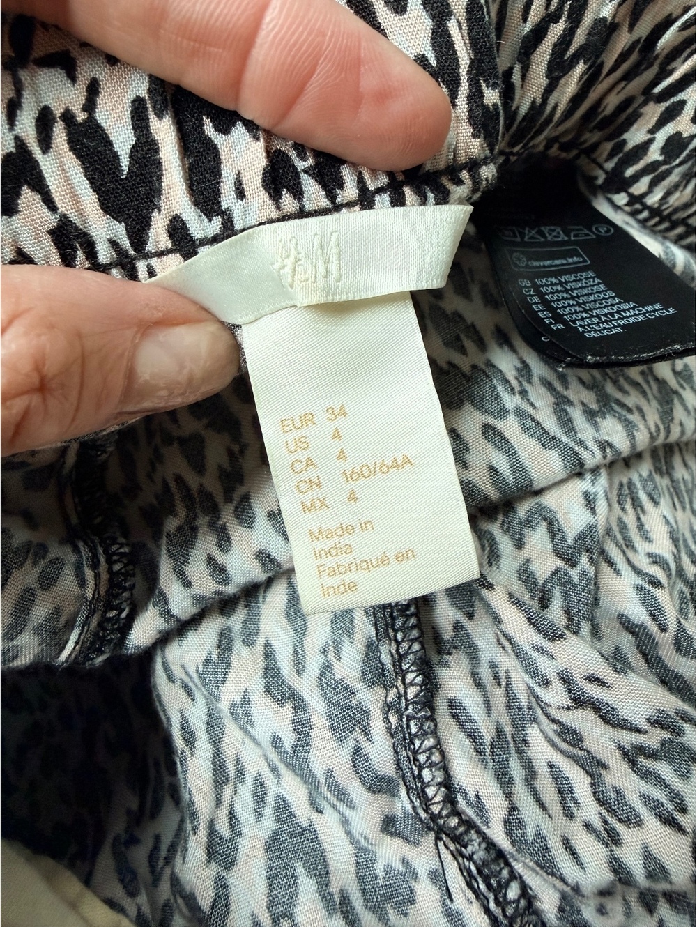 H&M Animal Print Viscose Pull On Pants Women's US 4 - Picture 5 of 9